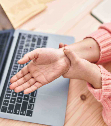 Shockwave Therapy - A Non-Invasive Treatments for Carpal Tunnel Syndrome